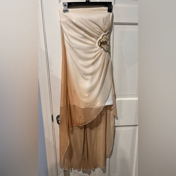 Prom / Wedding / Formal Occasion Woman’s Dress - Picture 1 of 6